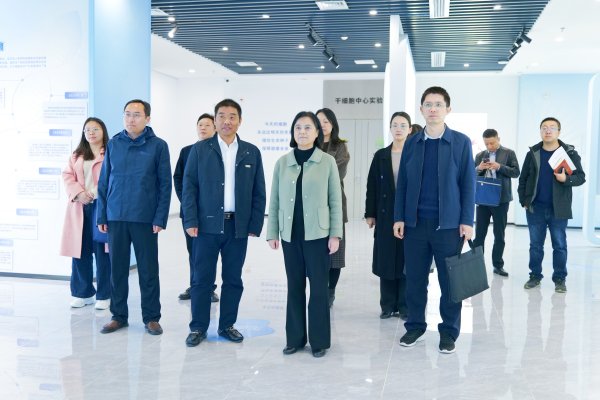  ����ʡ�Ƽ��������������кϷʴ���Ժ����ϯϸ����������Ʋ�ҵר����̸ 